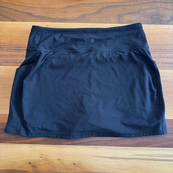 Athleta Black Action Skort in Dobby 14.5” Sz. MEDIUM - Picture 4 of 8